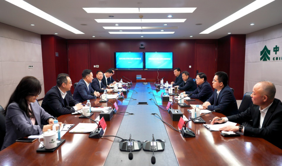 余紅輝會見河南省信陽市委副書記、市長陳志偉一行