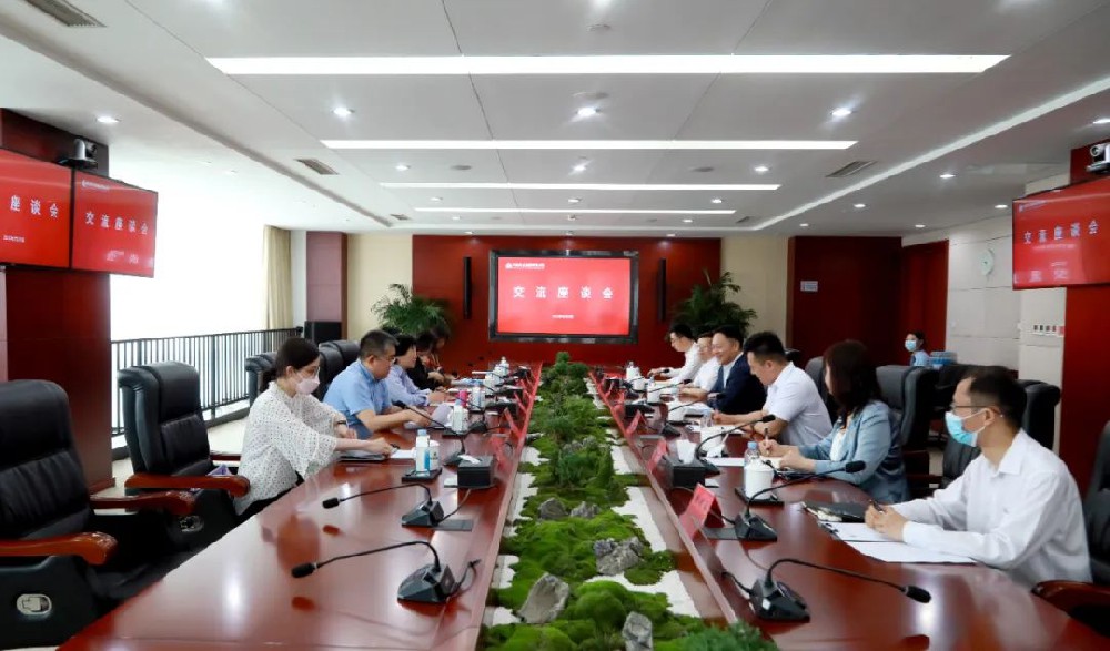余紅輝與南方科技大學教授、工程技術創新中心（北京）主任胡清一行交流座談